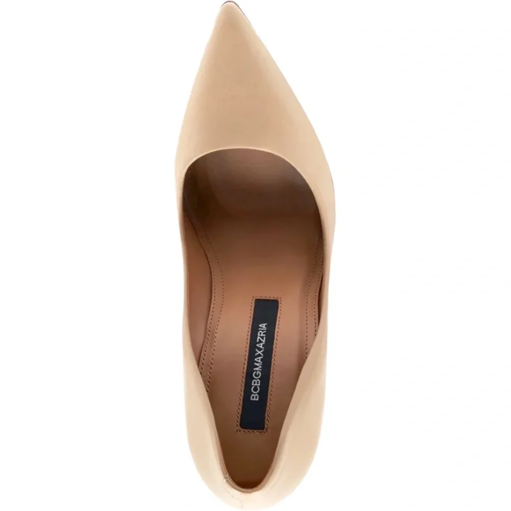 BCBGMAXAZRIA Women's Nova Pump Taupe - Picture 5 of 6
